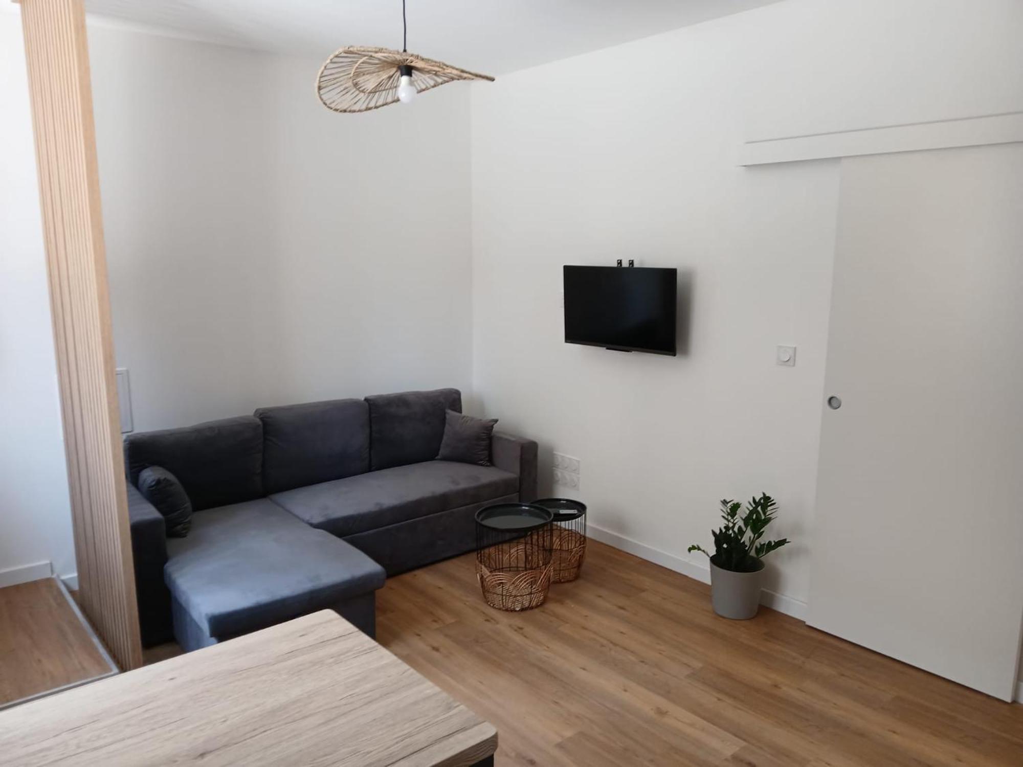 Le Pelican Villars-les-Dombes Ngoại thất bức ảnh